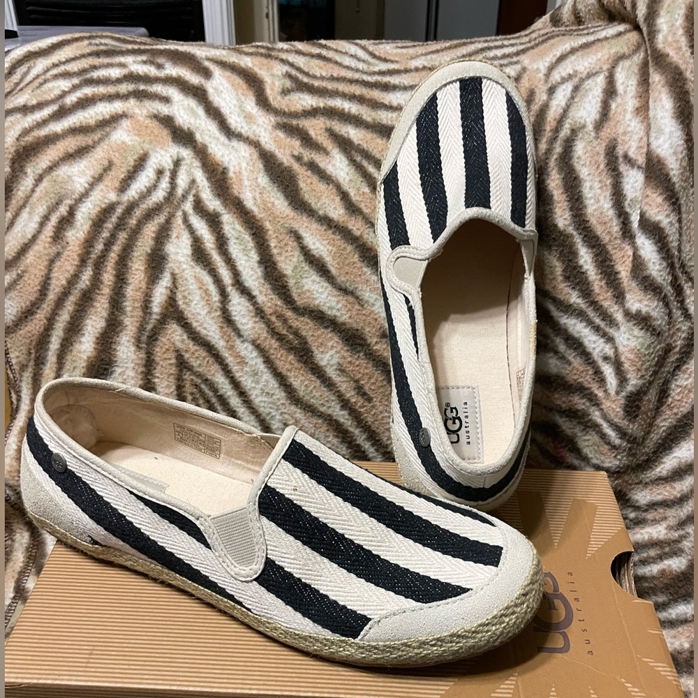 UGG Women's Black and Cream Espadrille Flats